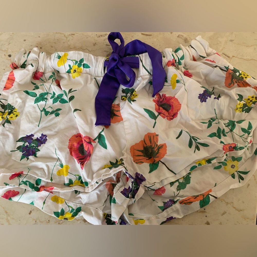 old navy floral shorts xs